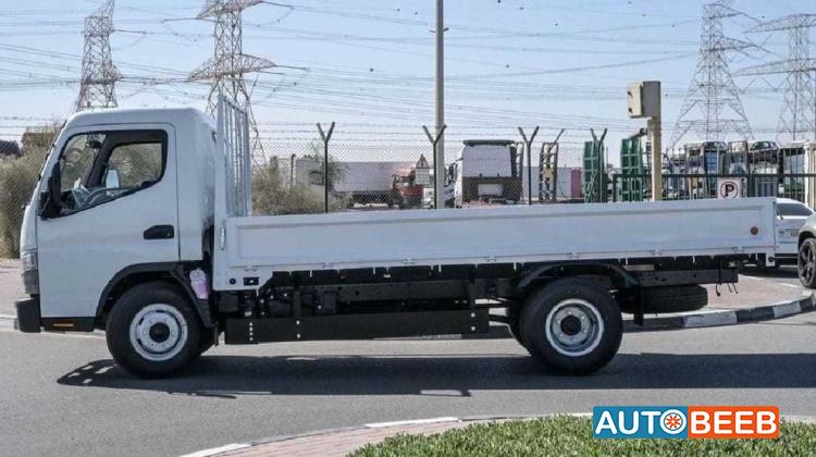 Mitsubishi Canter 2025