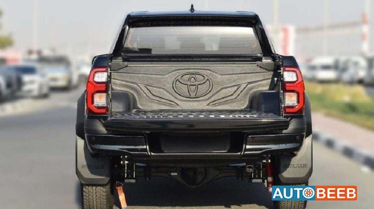 تويوتا هيلوكس 2025