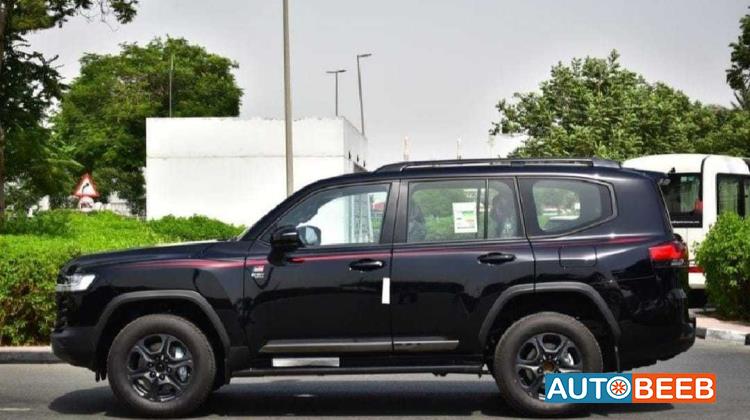 تويوتا لاندكروزر 2025