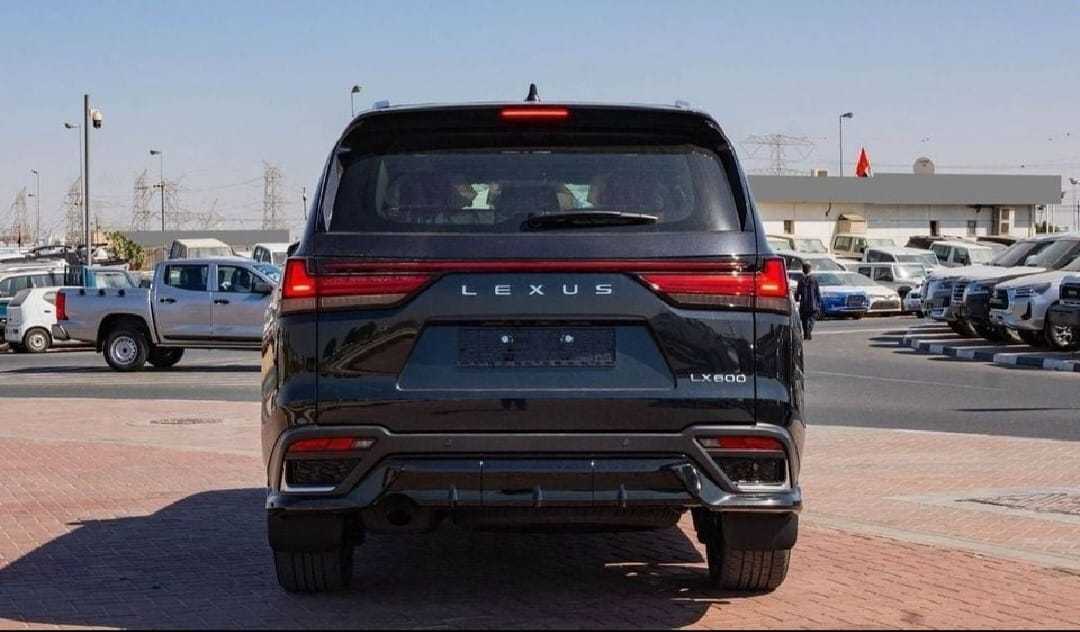 لكزس LX600 2025