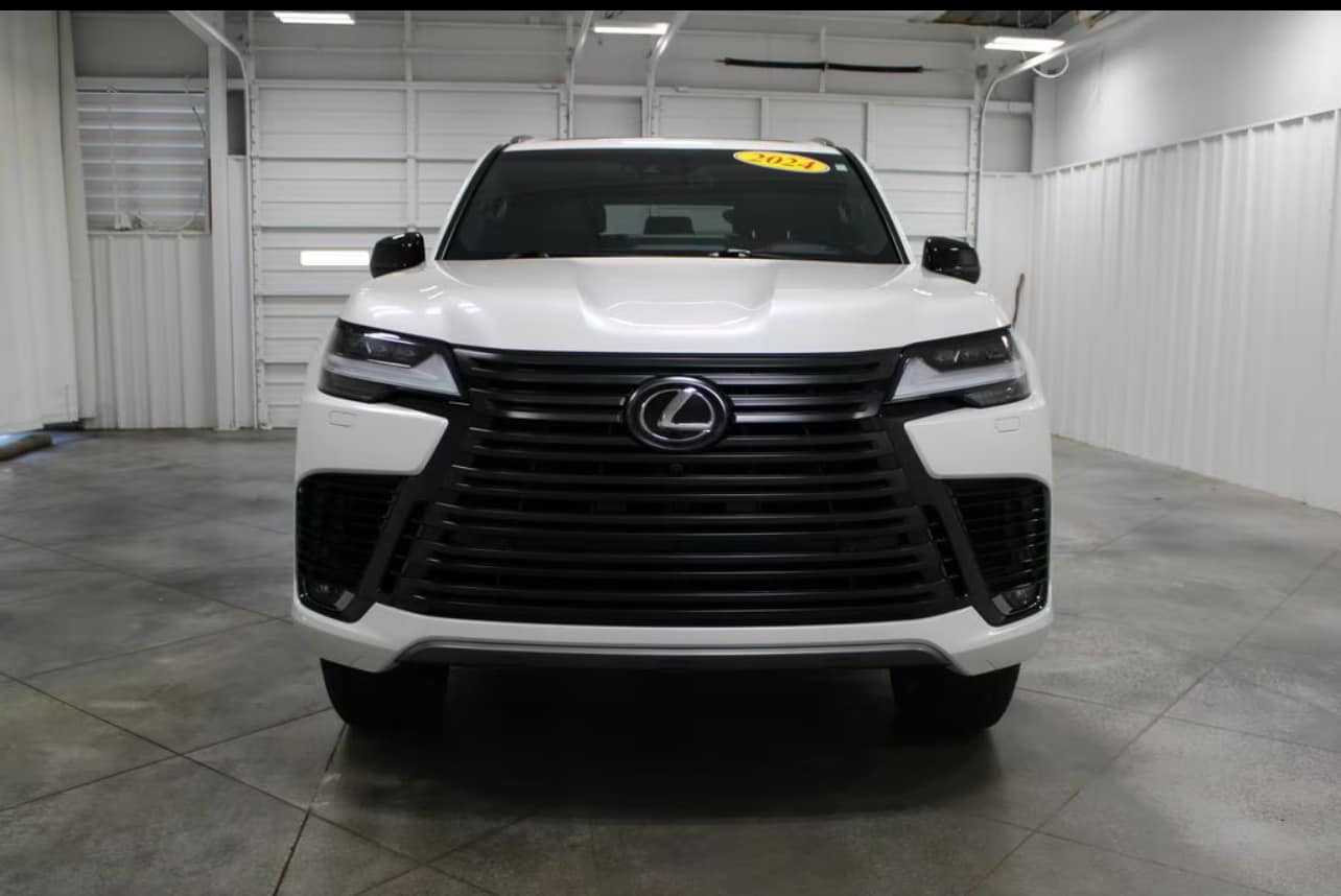 Lexus LX600 2024