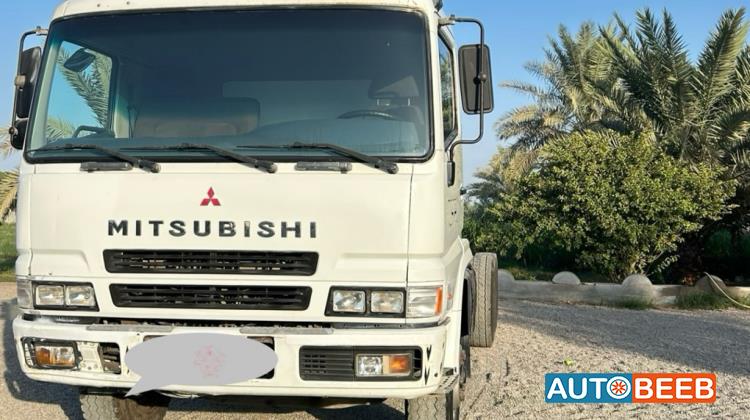 راس تريلا ميتسوبيشي 2014