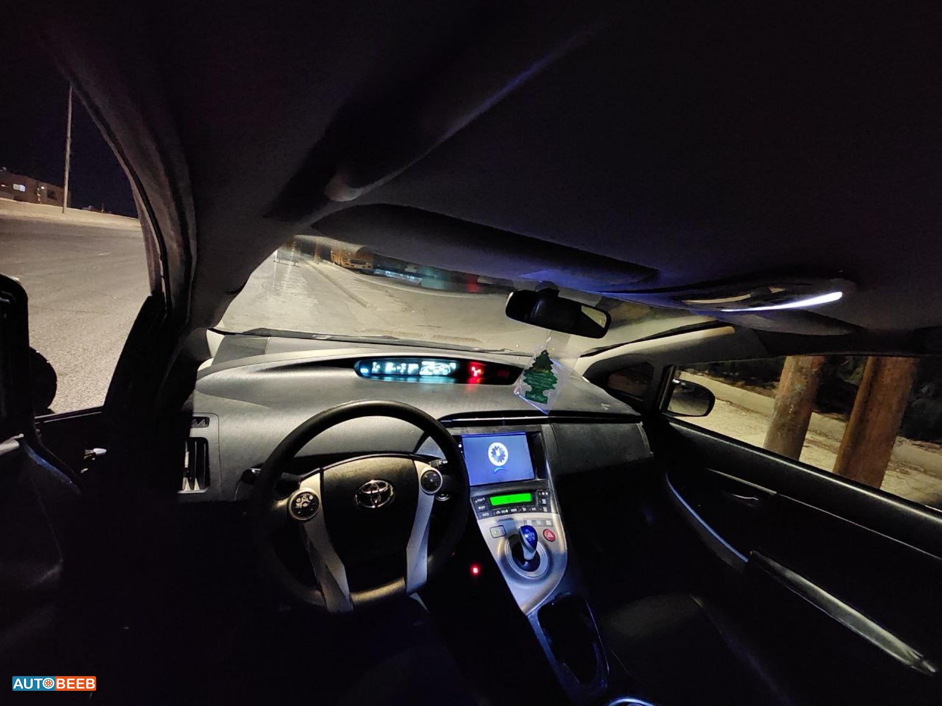 تويوتا بريوس 2010