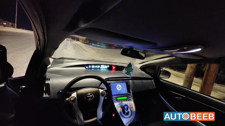 تويوتا بريوس 2010