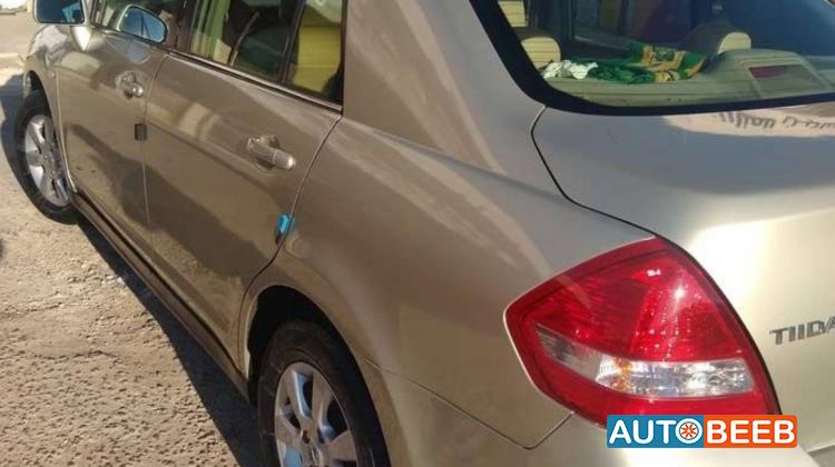 Nissan Tiida 2007