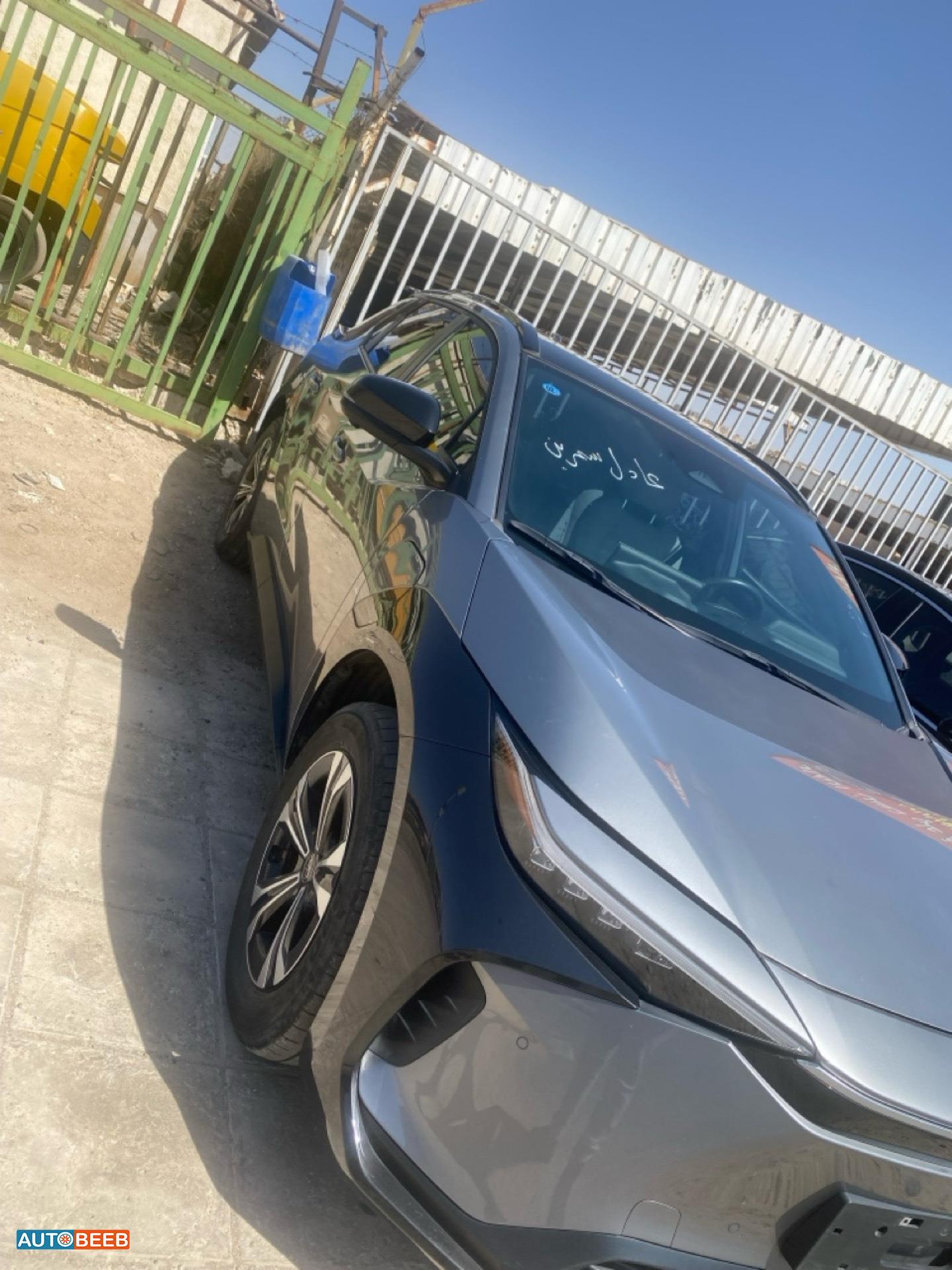 تويوتا bZ4X 2022