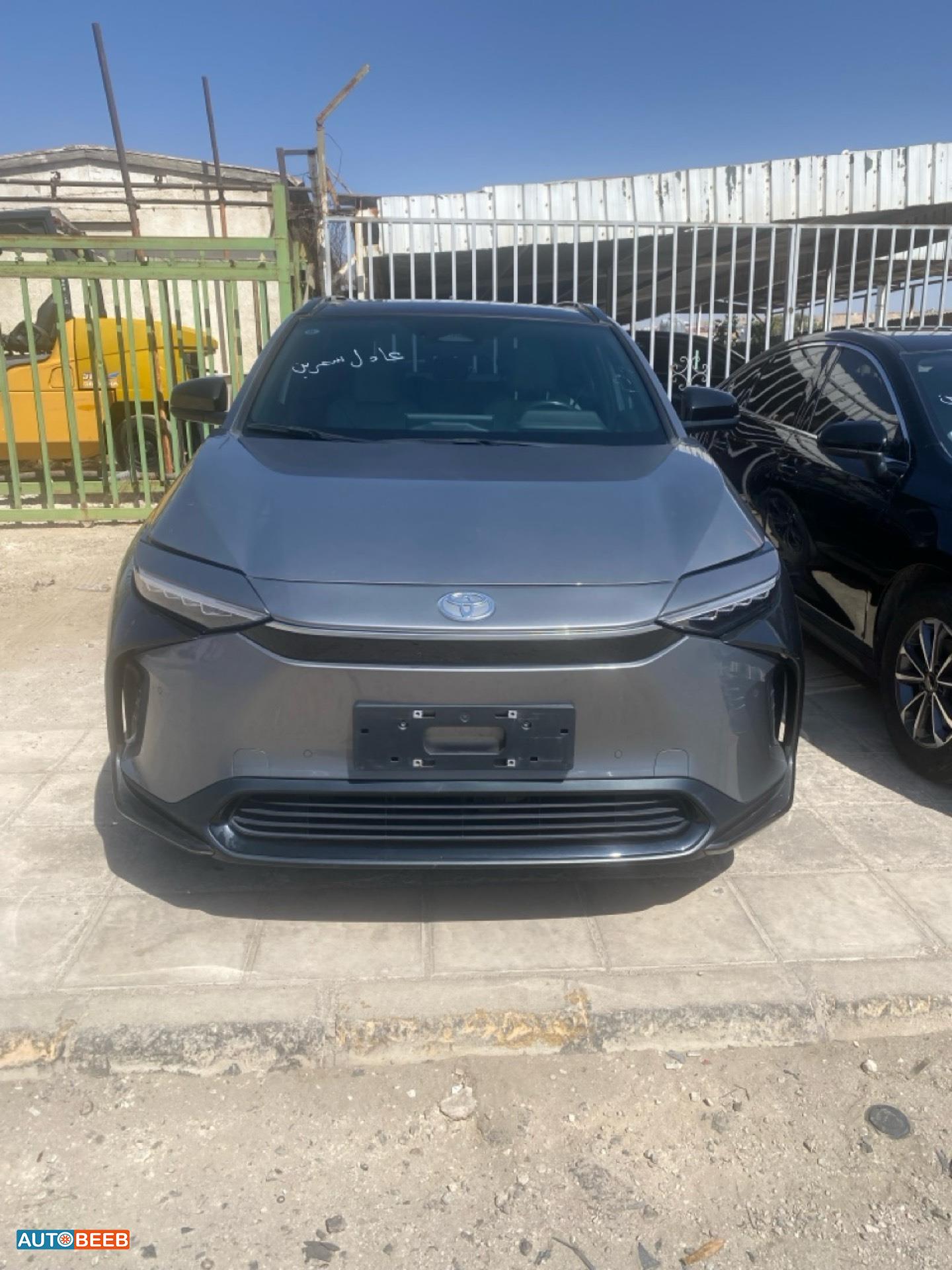 تويوتا bZ4X 2022