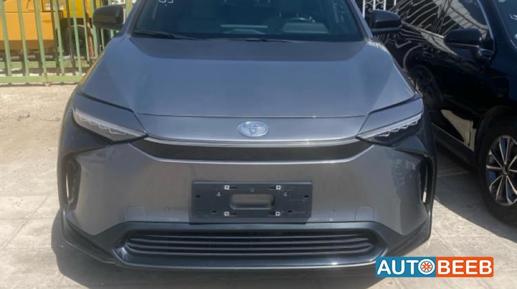 تويوتا bZ4X 2022