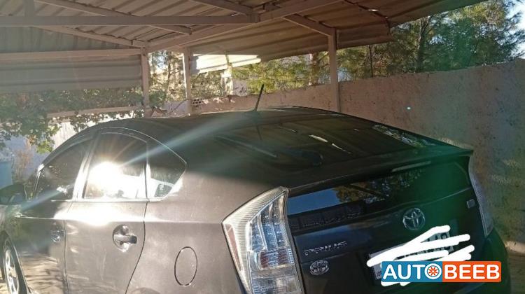 تويوتا بريوس 2010