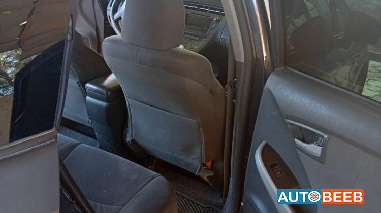 تويوتا بريوس 2010