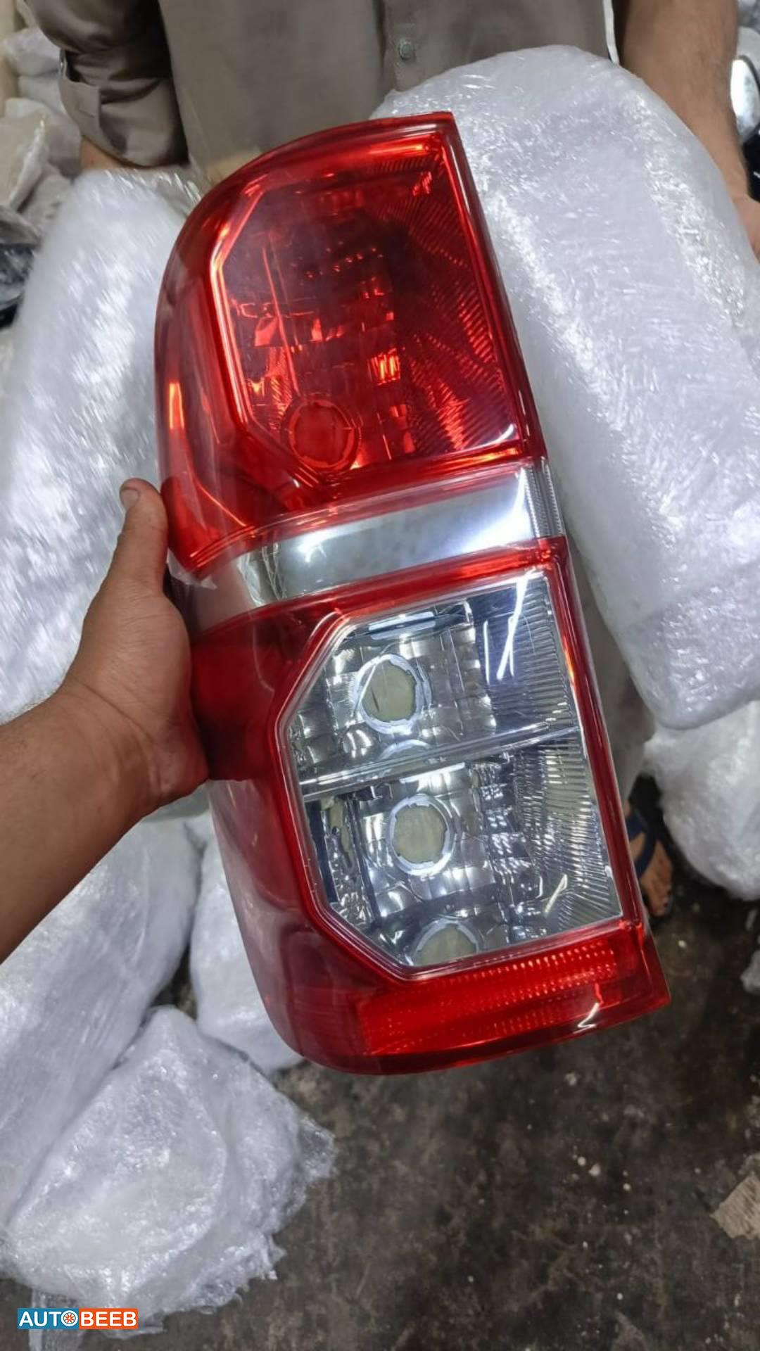 ضوء نيسان 2011 