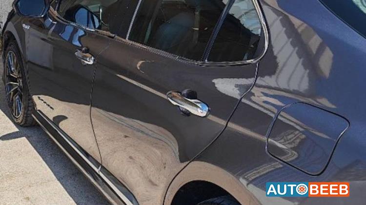 تويوتا كامري 2019