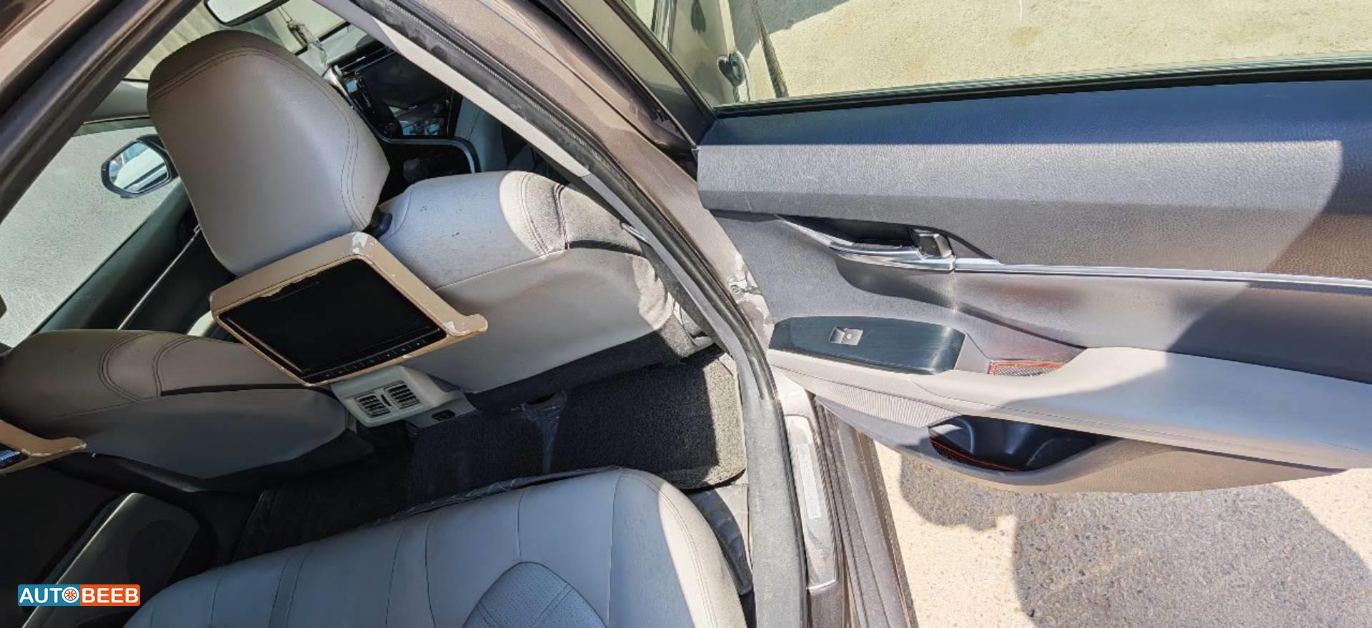 تويوتا كامري 2019