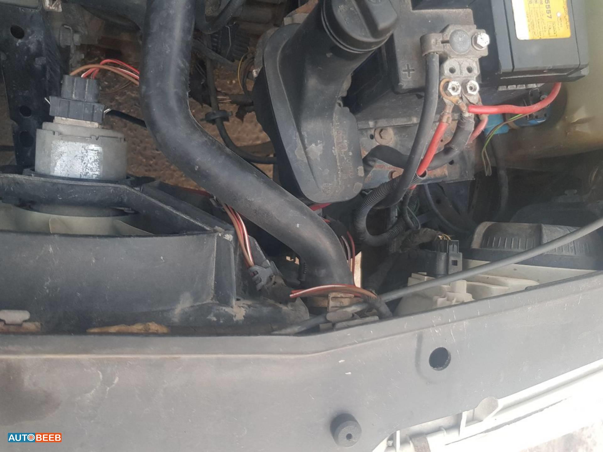 فولكس فاجن جولف MK 1993