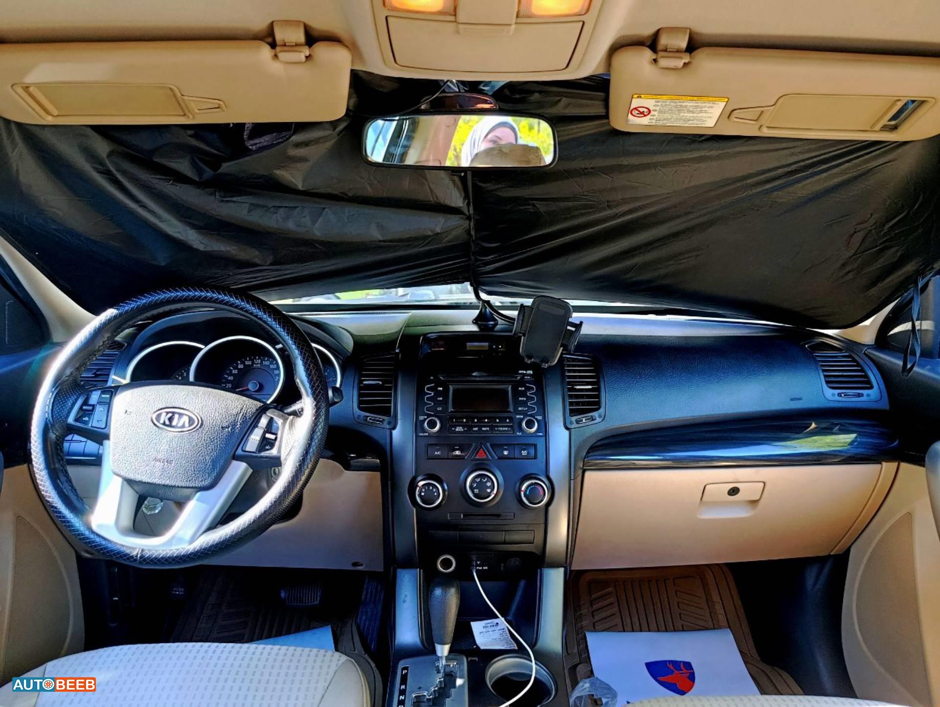 كيا سورينتو 2012