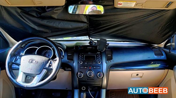 كيا سورينتو 2012