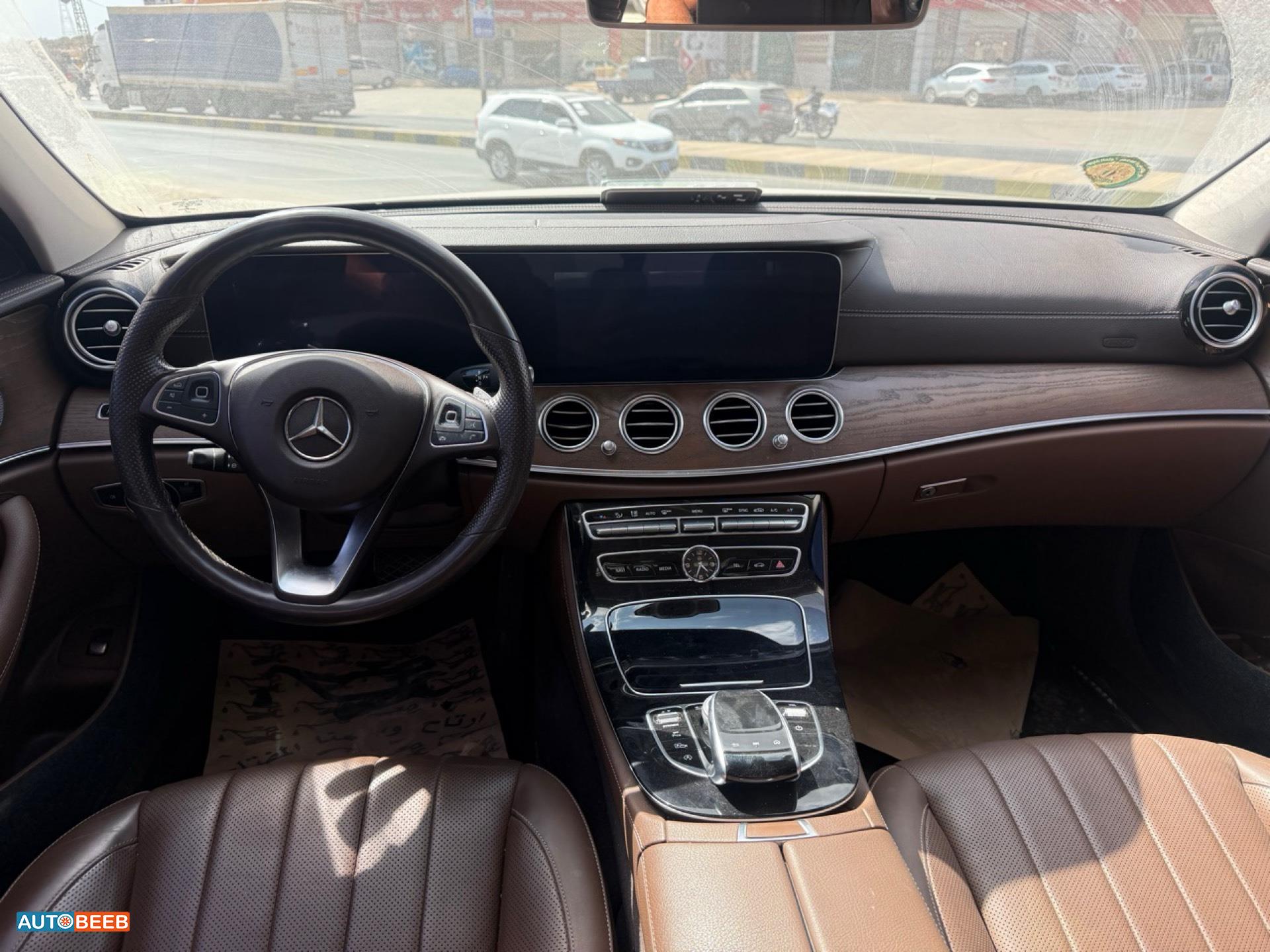 مرسيدس بنز E300 2019