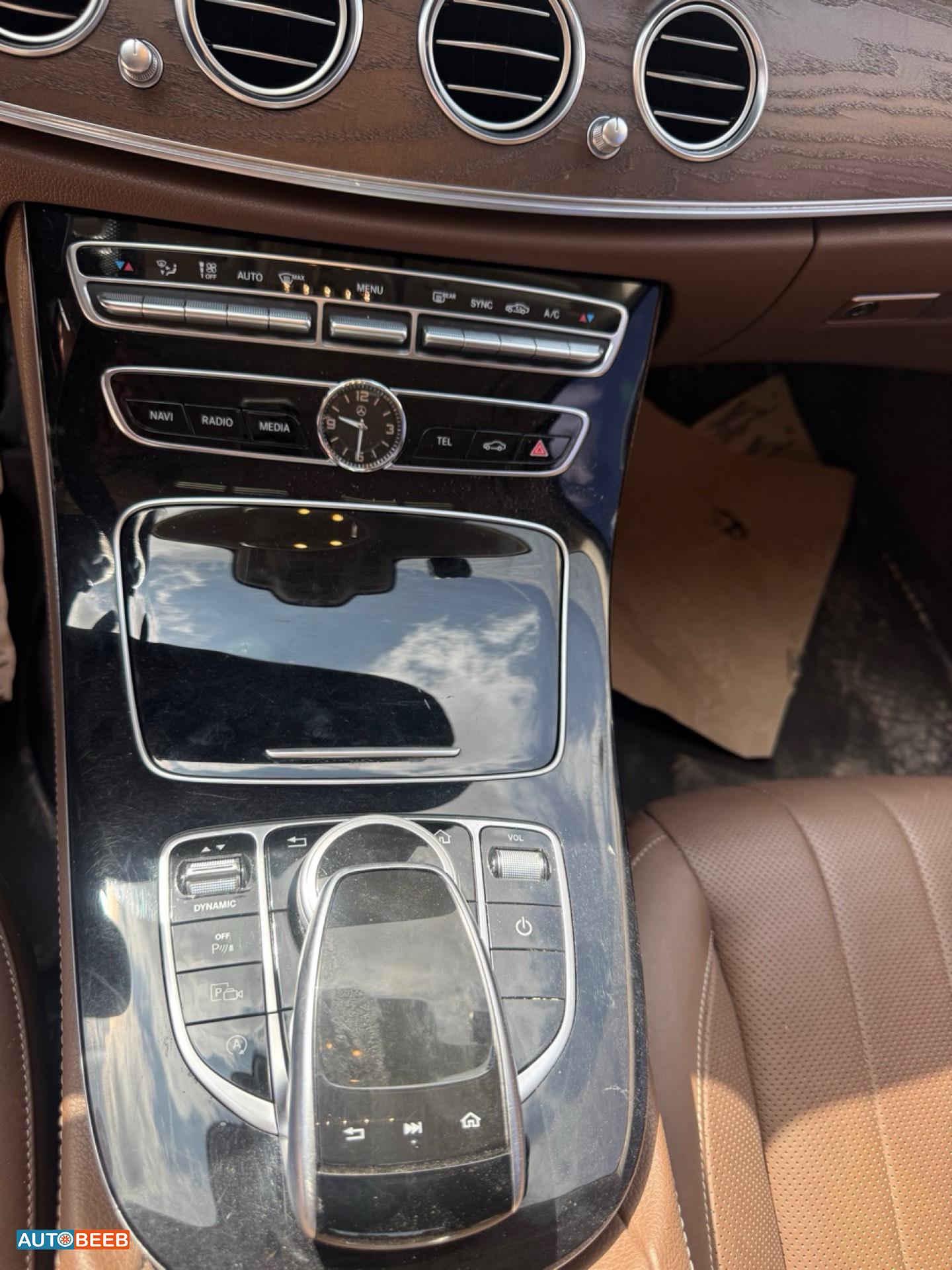 مرسيدس بنز E300 2019