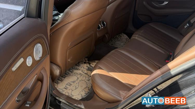 مرسيدس بنز E300 2019