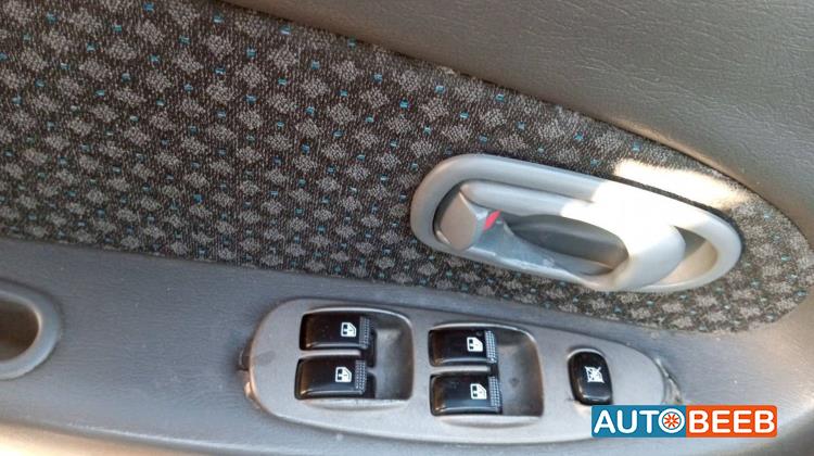 كيا سبكترا 2002