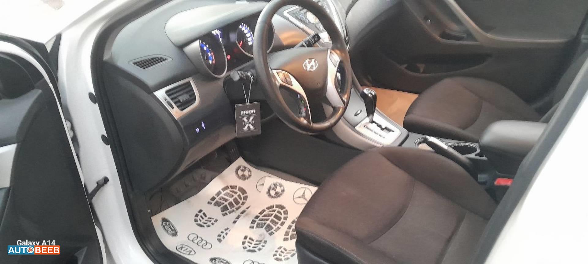 هيونداي افانتي 2011