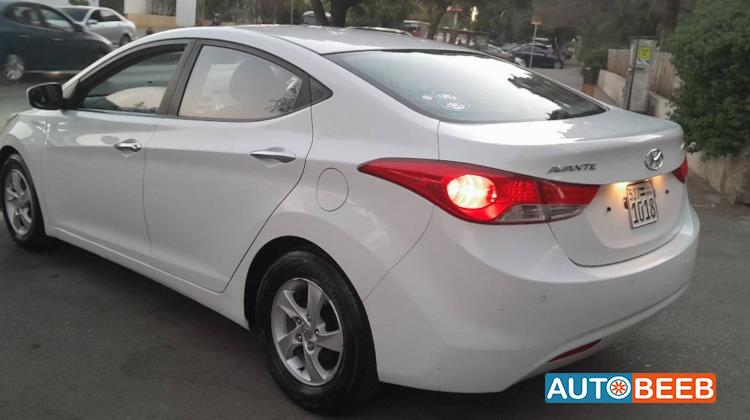 هيونداي افانتي 2011