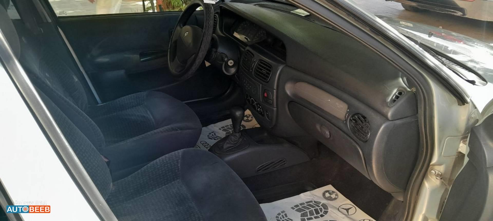 رينو ميجان 2004