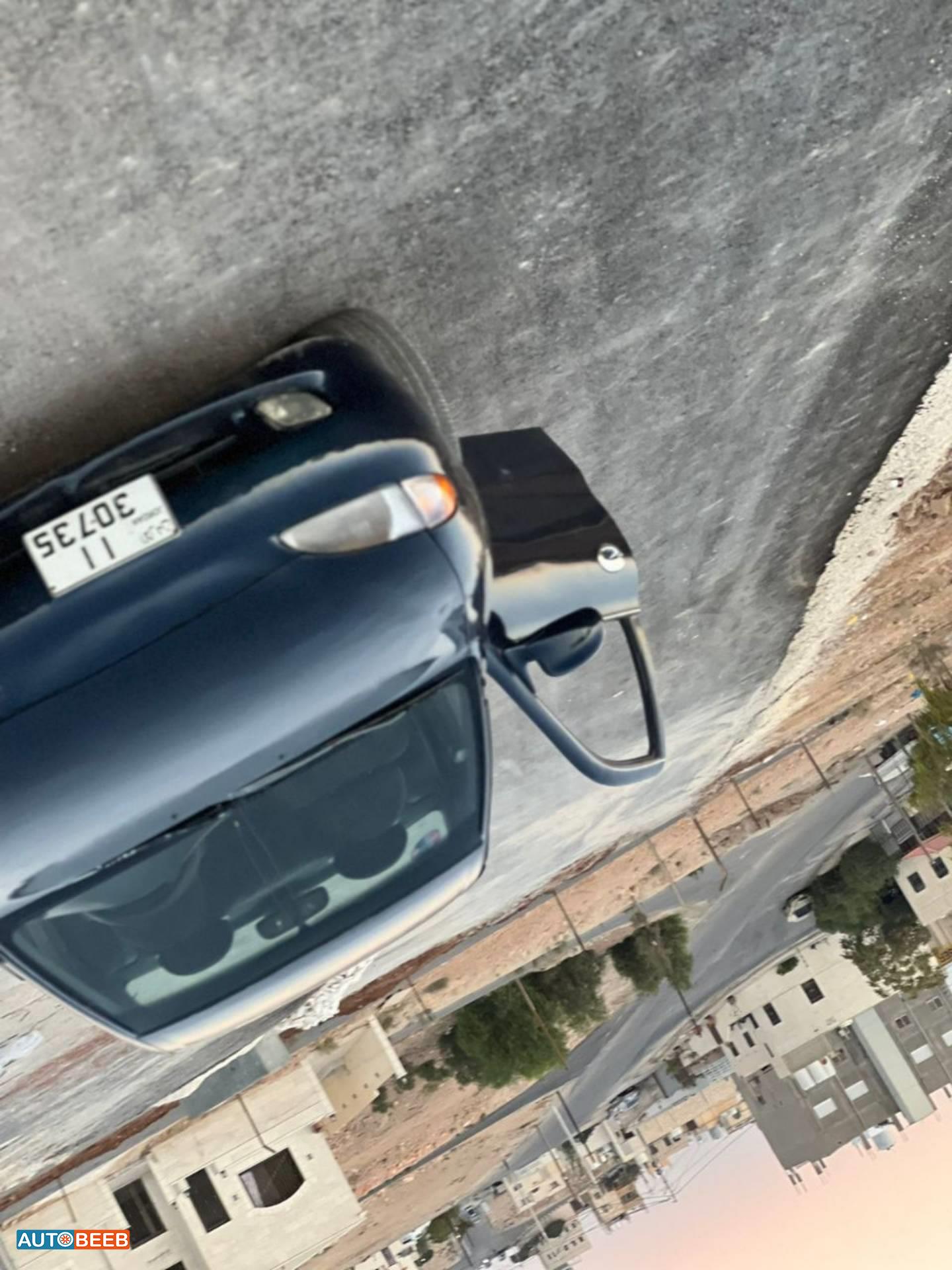 هيونداي افانتي 1996