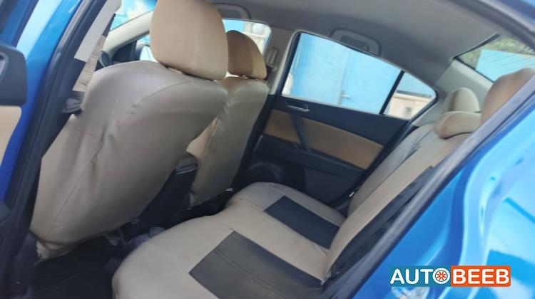 Mazda 3 2012