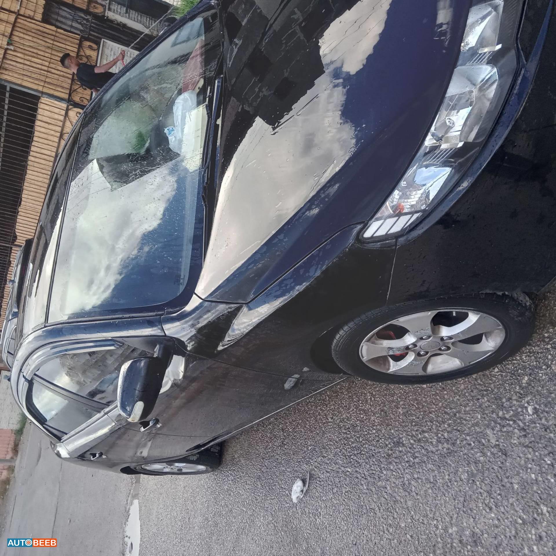 كيا فورتي 2010