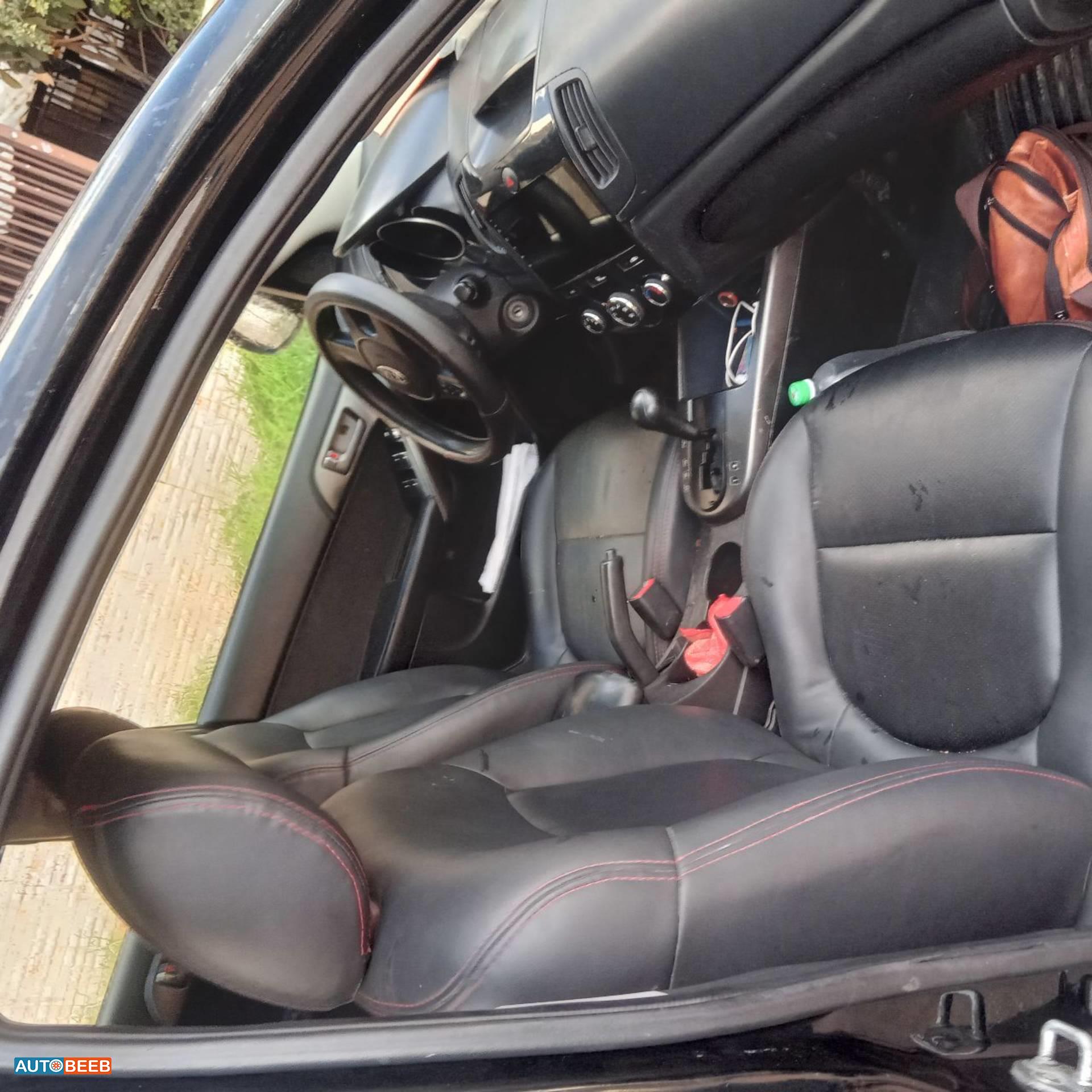 كيا فورتي 2010