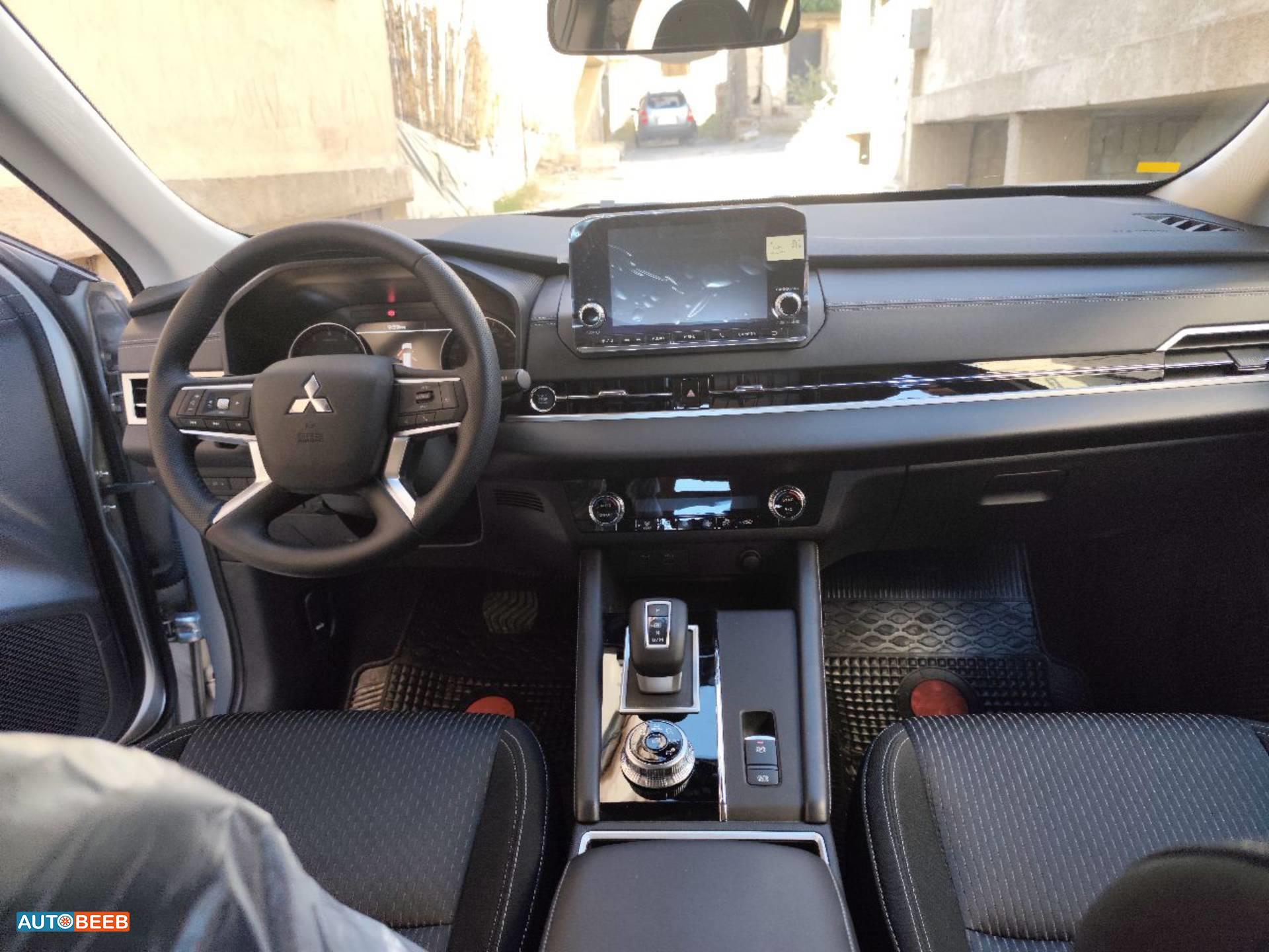 ميتسوبيشي اوتلاندر 2025