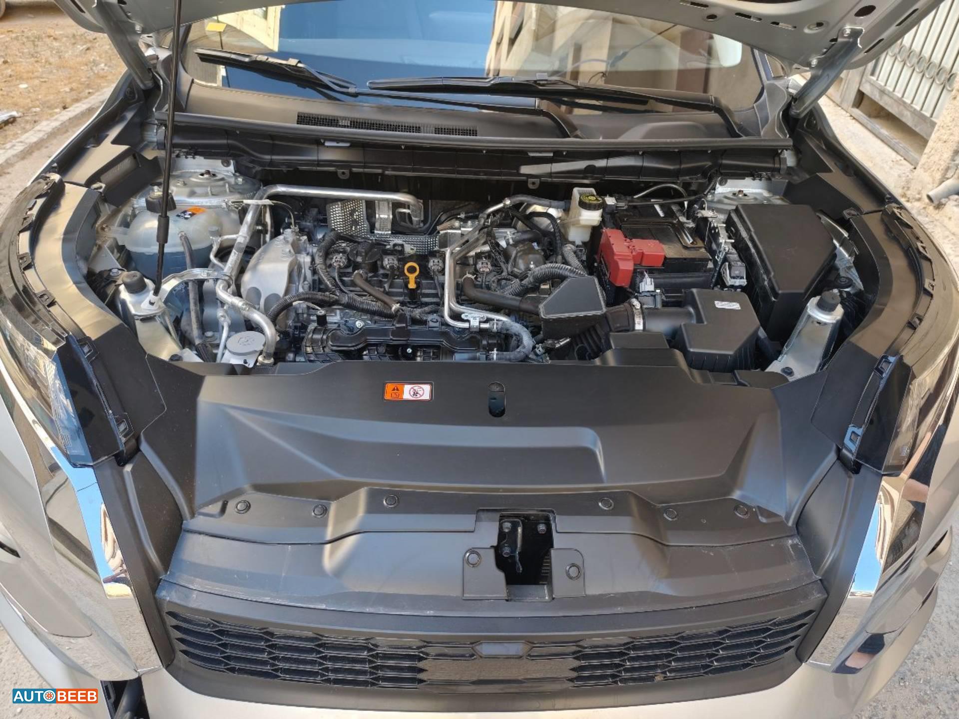 ميتسوبيشي اوتلاندر 2025