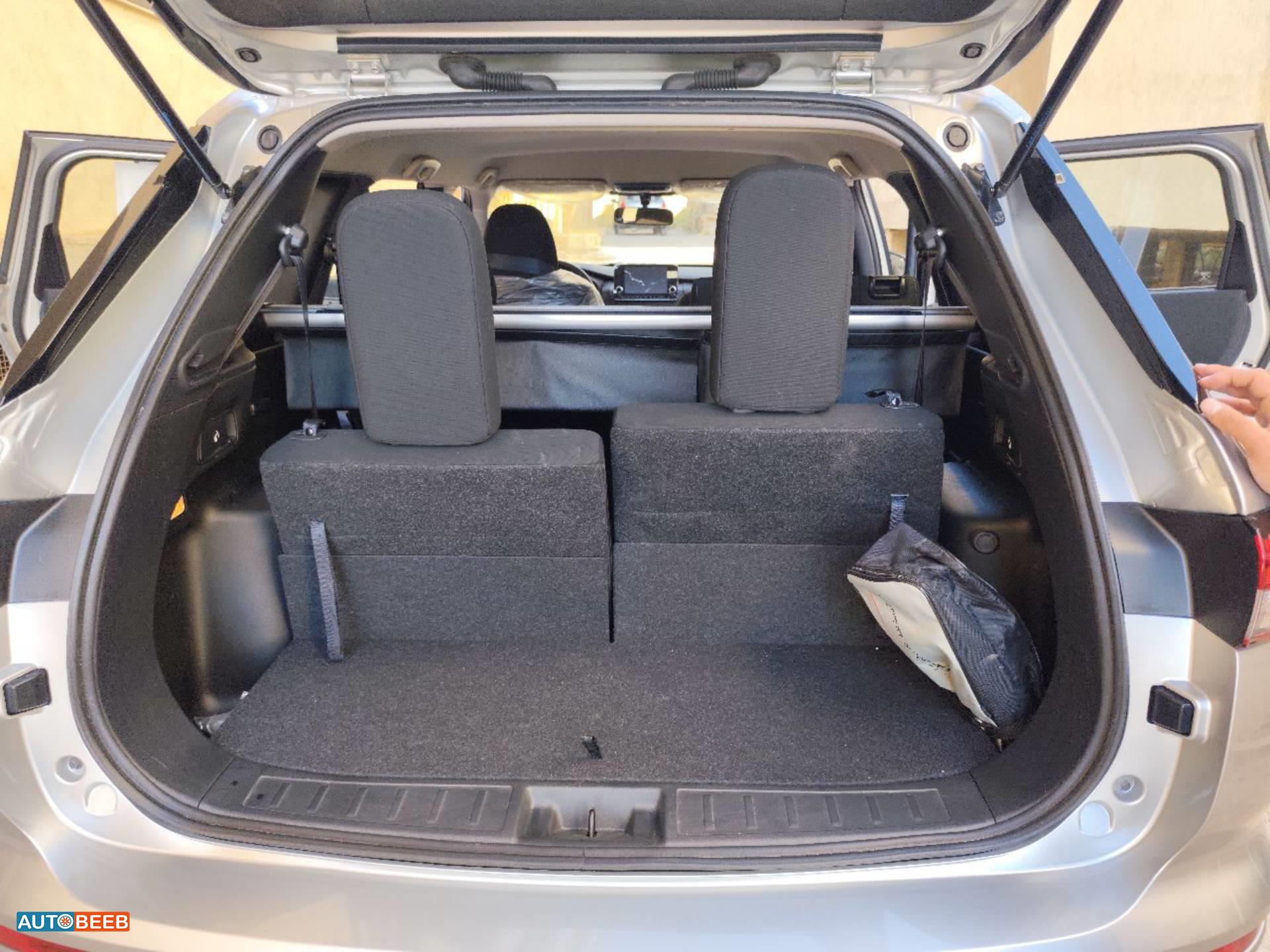 ميتسوبيشي اوتلاندر 2025