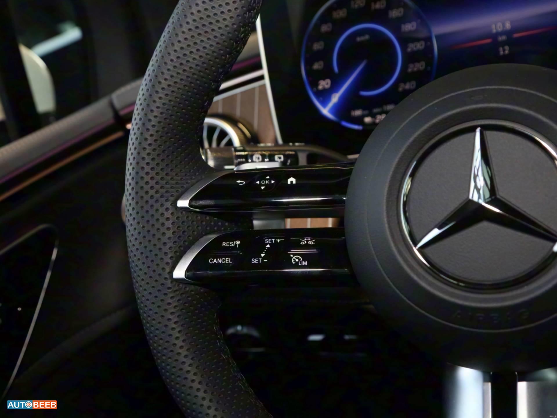 Mercedes Benz EQE500 2024