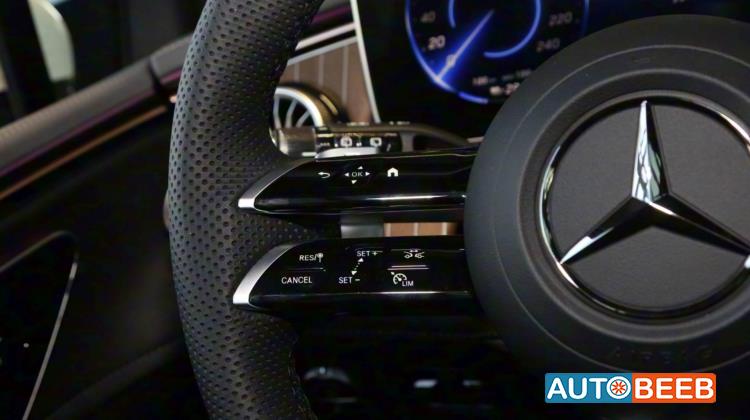 Mercedes Benz EQE500 2024