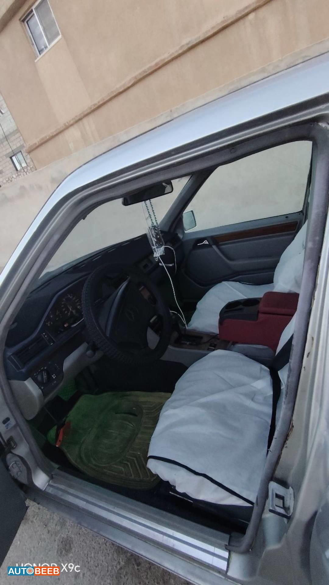 مرسيدس بنز E200 1995