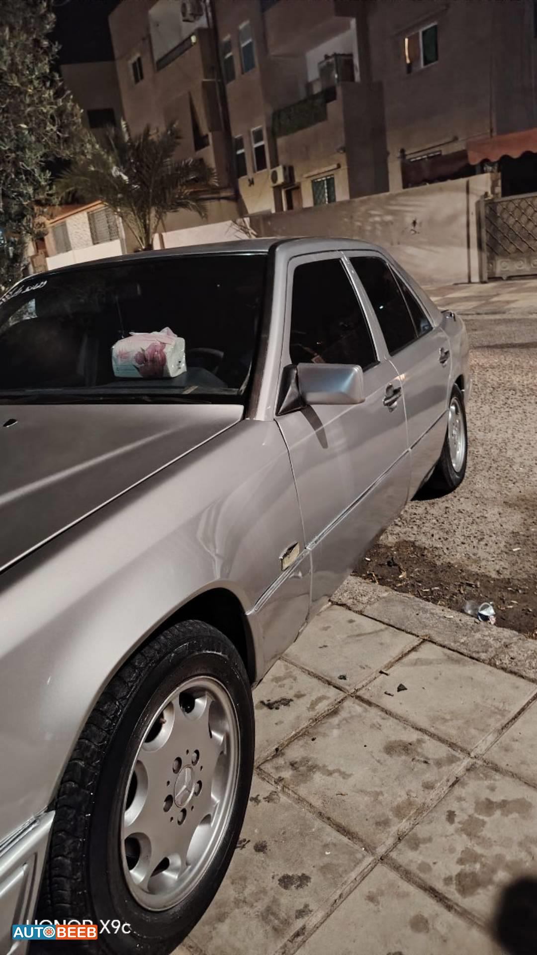 مرسيدس بنز E200 1995