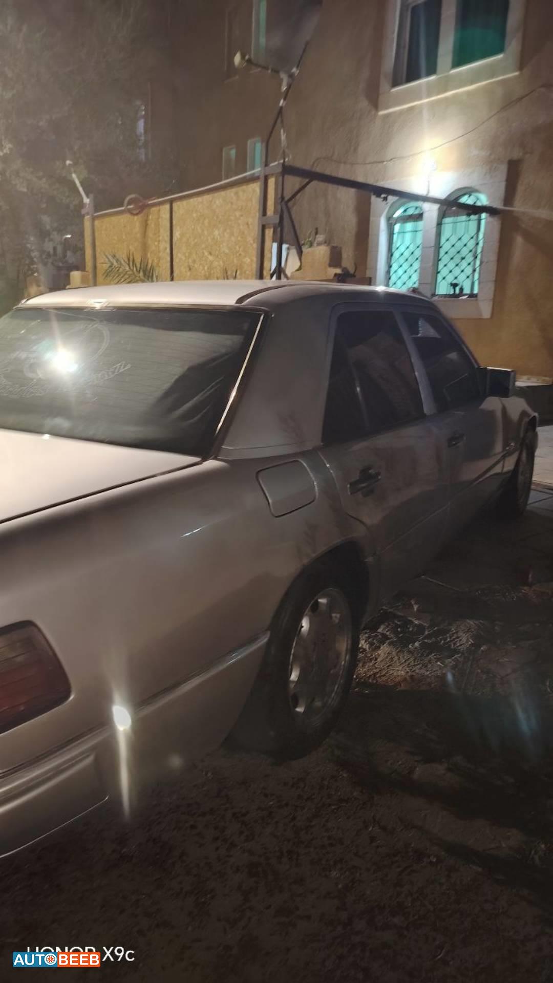 مرسيدس بنز E200 1995