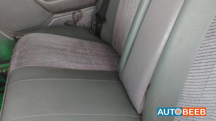 مرسيدس بنز E200 1995