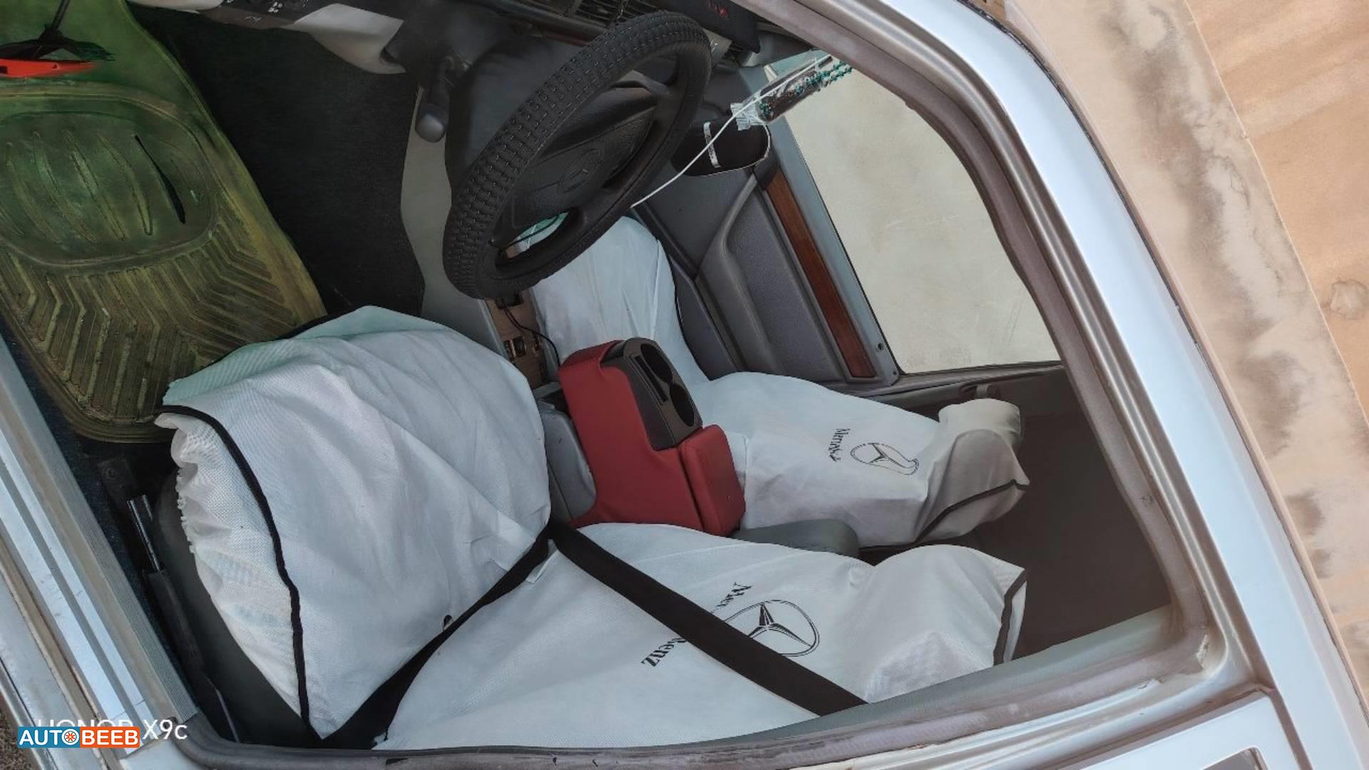 مرسيدس بنز E200 1995