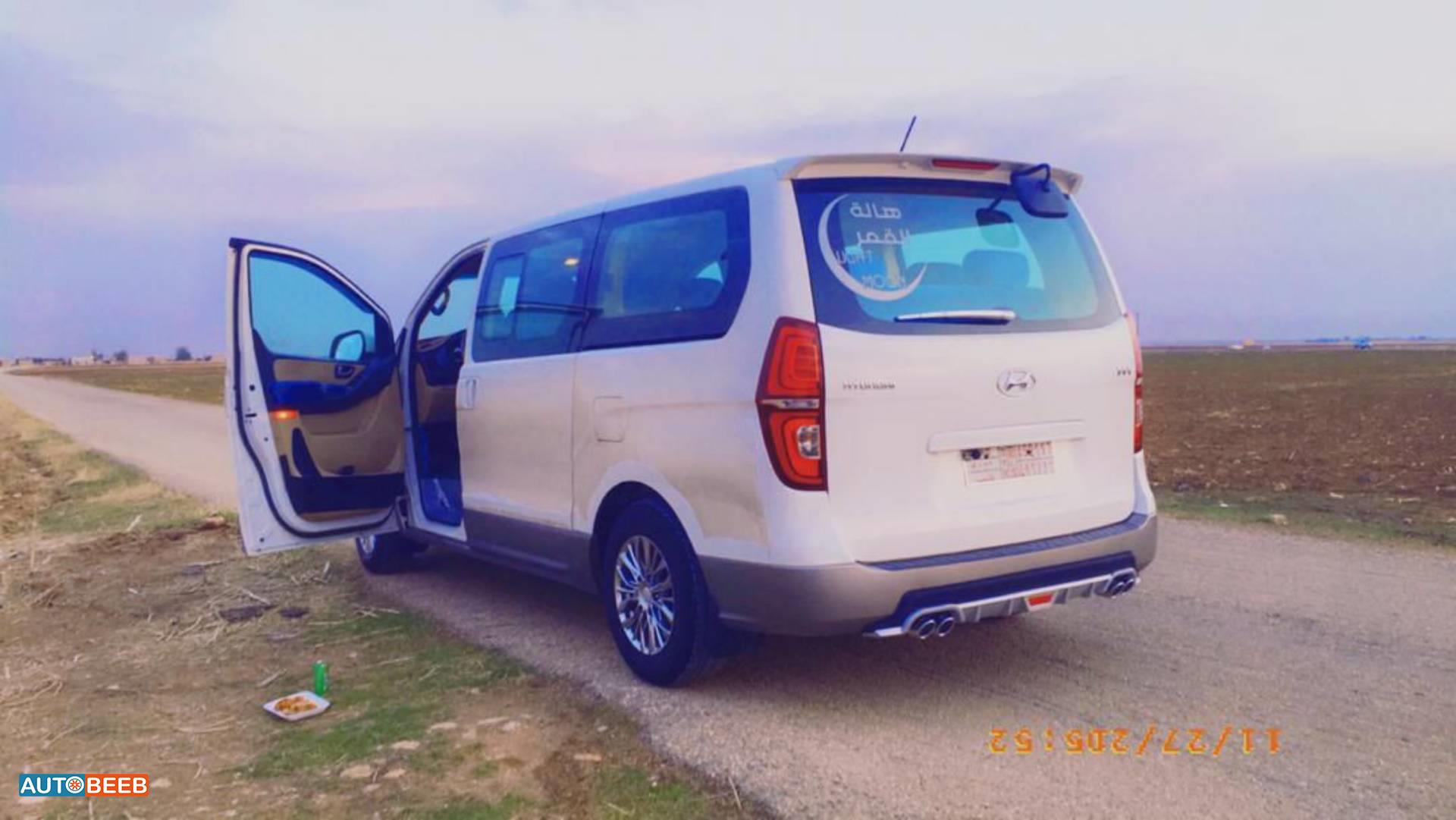 Minibus Hyundai 2019