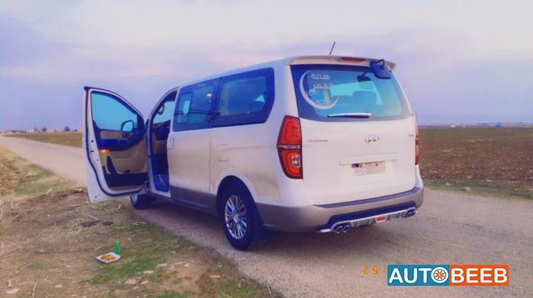 Minibus Hyundai 2019