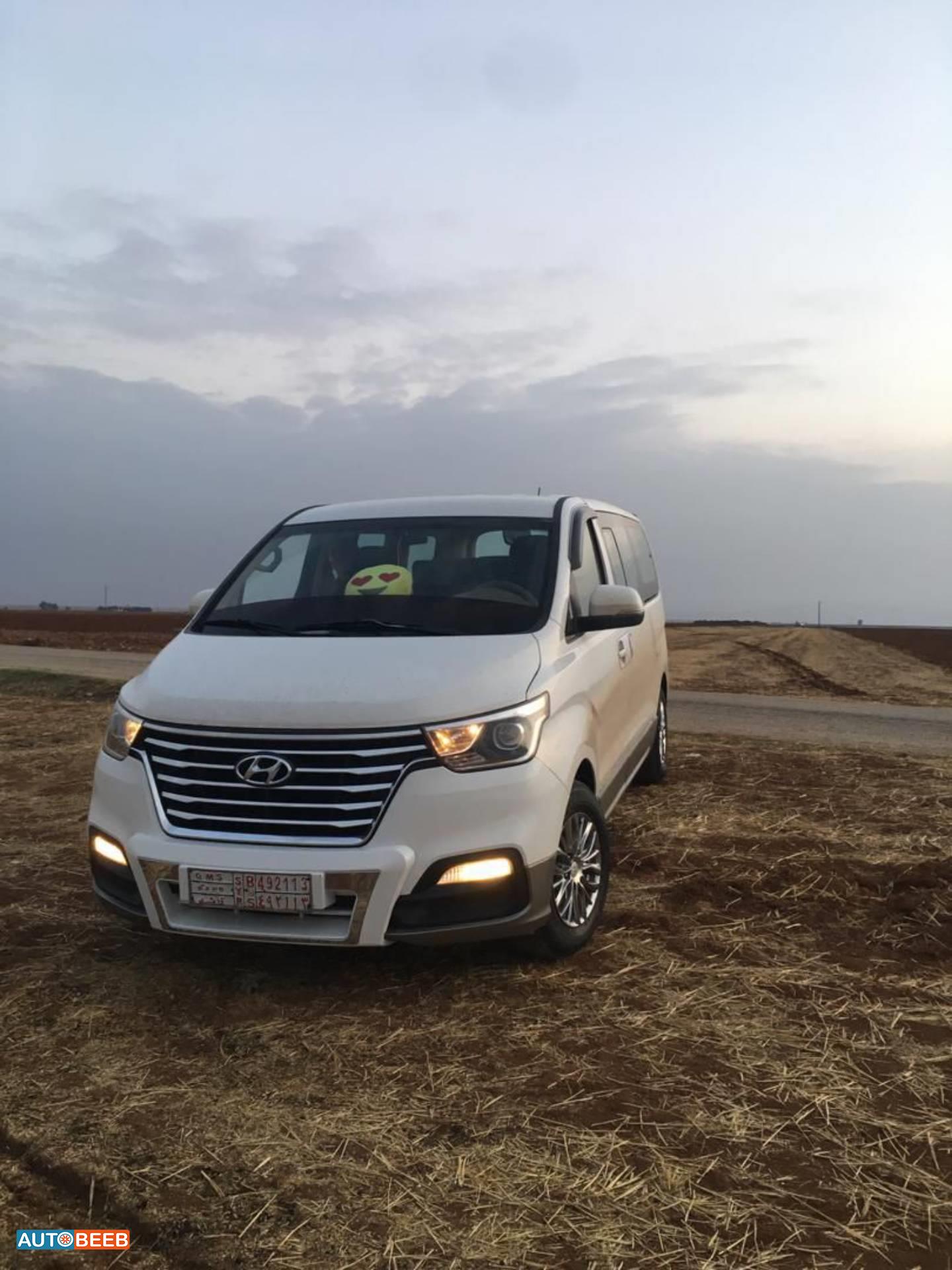 Minibus Hyundai 2019