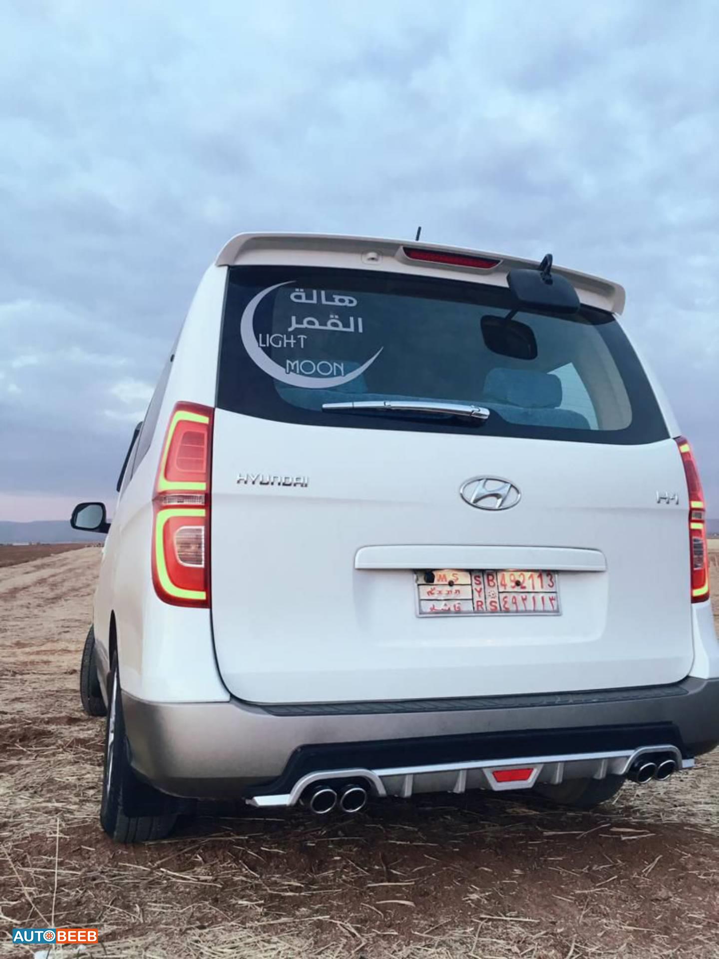 Minibus Hyundai 2019