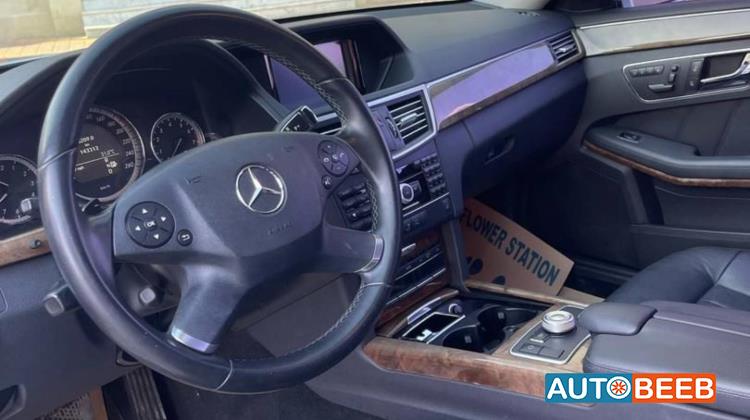 Mercedes Benz E300 2011
