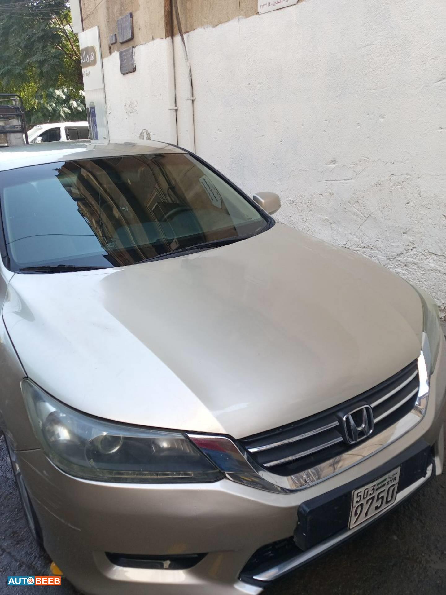 هوندا اكورد 2013