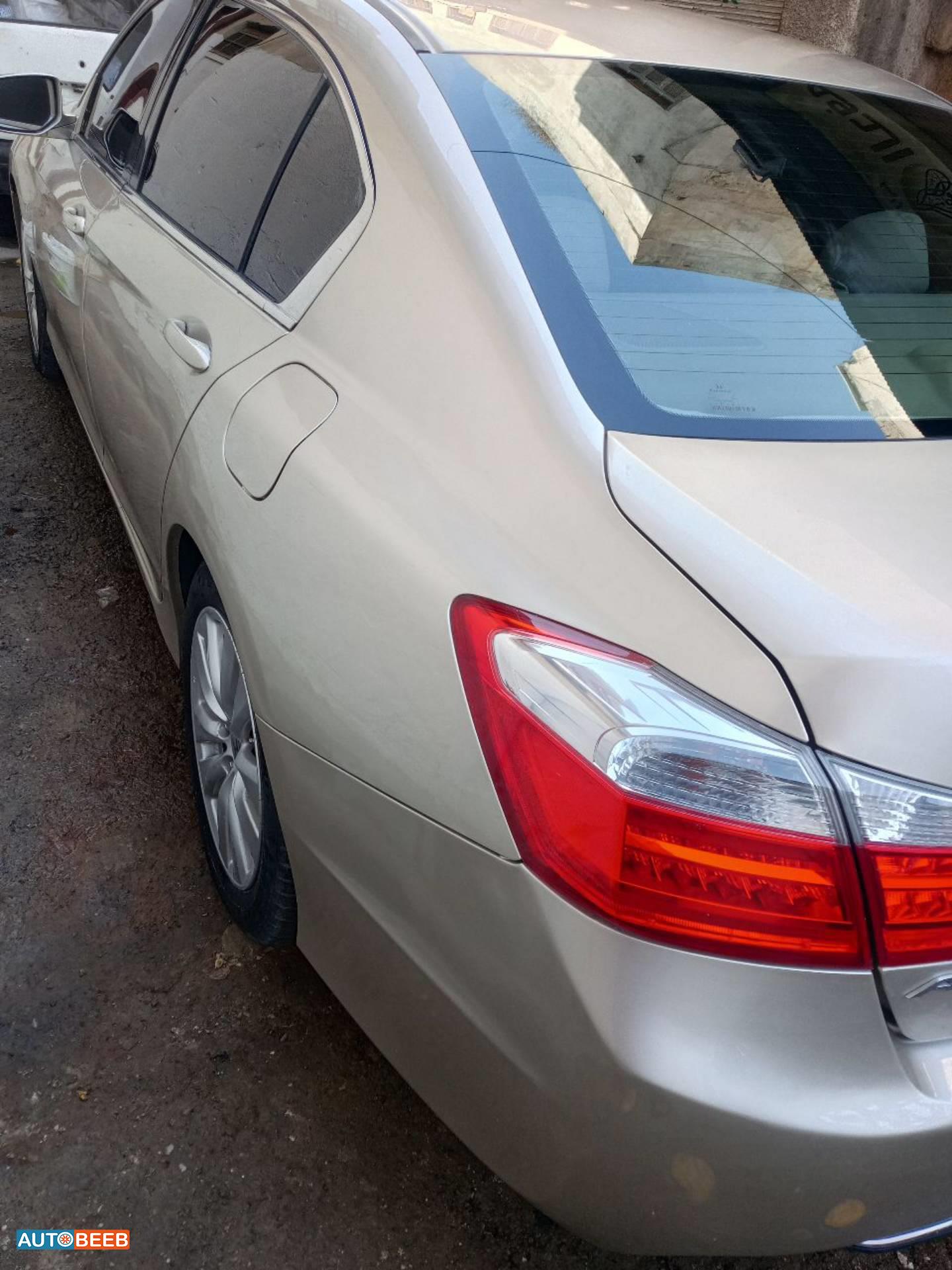 هوندا اكورد 2013