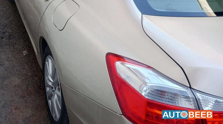 هوندا اكورد 2013