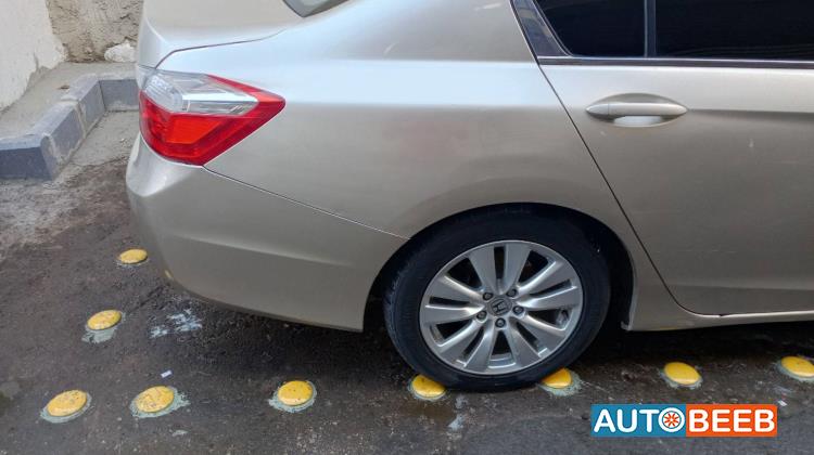 هوندا اكورد 2013